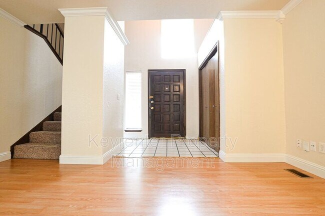 Building Photo - 10209 Shadowridge Dr