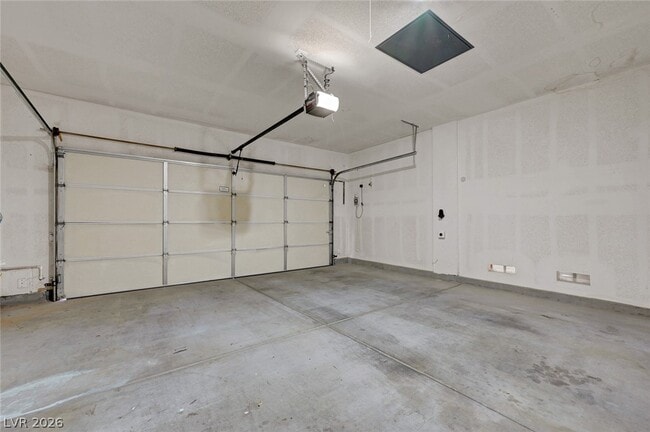 Building Photo - 7332 Jelson Falls St