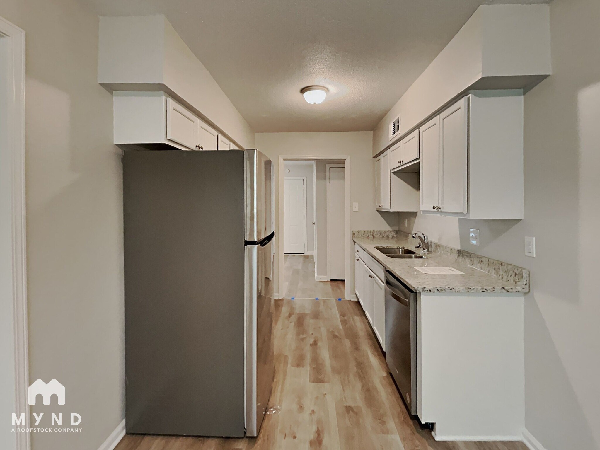 Building Photo - 1938 W Holmes Rd