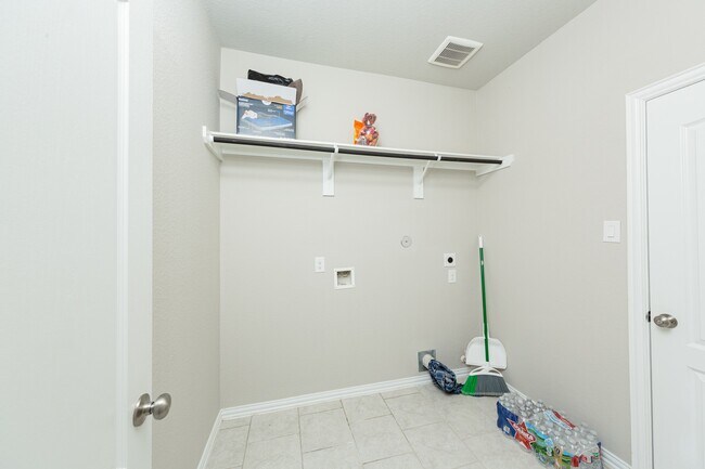 Building Photo - 31303 Palomino Ranch Path