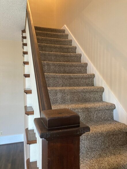 stairwell - 314 11th St