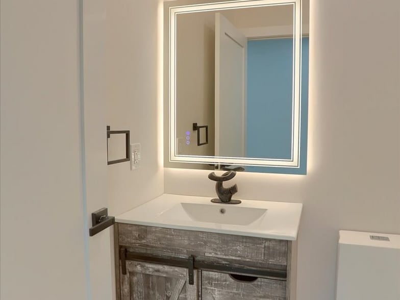 Building Photo - 51 Franklin Dr