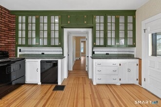 Building Photo - 164 W Main St