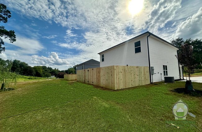 Building Photo - 223 Liberty Dr