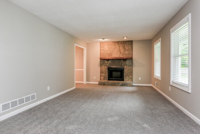 Building Photo - 7030 Steel Wood Dr NW