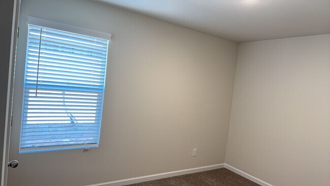 Building Photo - Brand New 3 Bedroom 2 Bath Home in Yukon S...