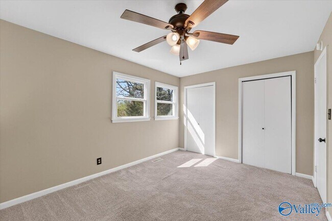 Building Photo - 372 Clutts Rd