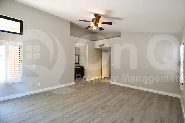 Building Photo - 15845 N 51st St