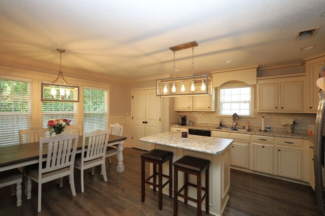 Building Photo - 4153 Nelson Hill Pl