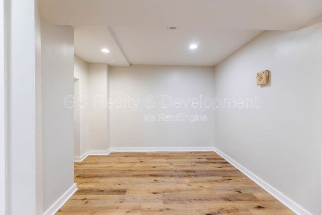 Building Photo - 4241 S Calumet Ave