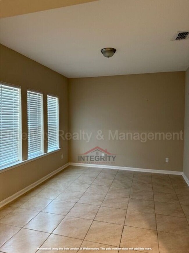 Building Photo - Beautiful 4 bed/ 2 bath in Eagle Landing