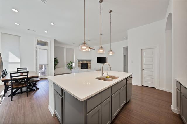 Building Photo - 1553 Wyler Dr