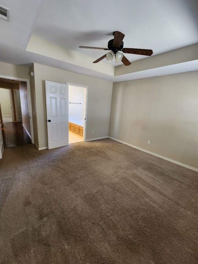 Building Photo - Stunning 3-Bedroom Single Family Located In Champion Estates!