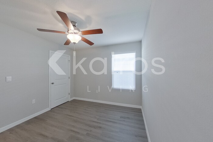 Building Photo - 8661 SW 43rd Ter