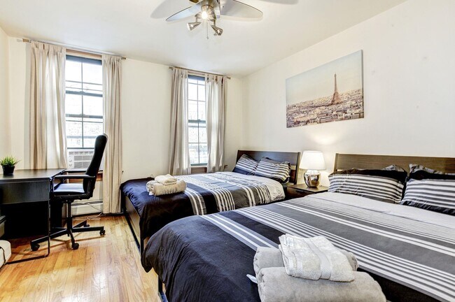 Building Photo - 314 6th St