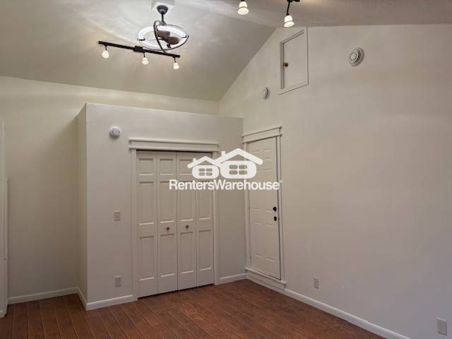 Building Photo - 132 Elm St S