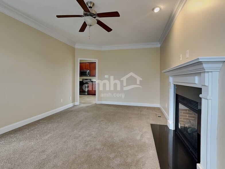 Building Photo - 4712 Dawn Oaks Ln