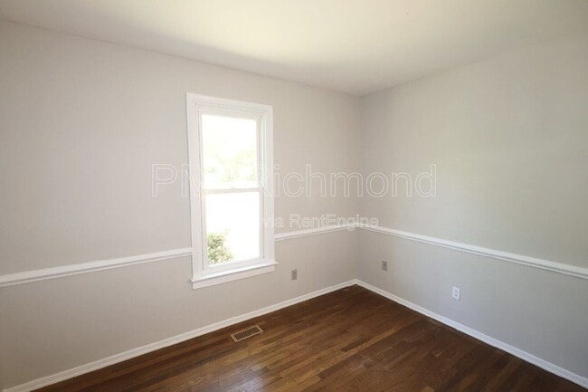 Building Photo - 2605 Seacliff Cir