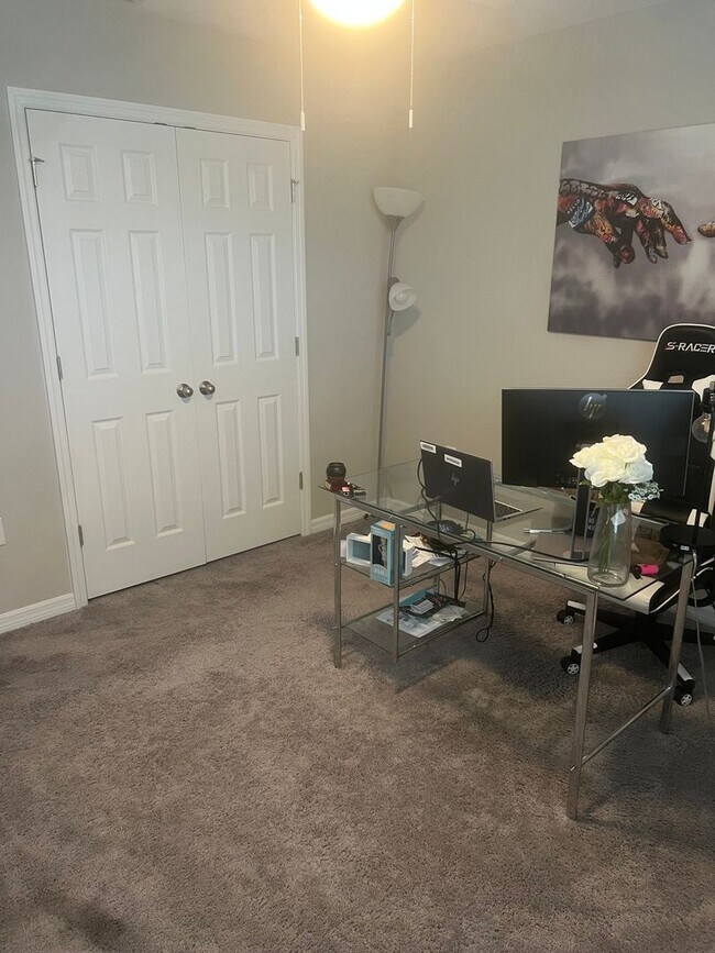 Building Photo - Spacious 5BR House in Winter Haven