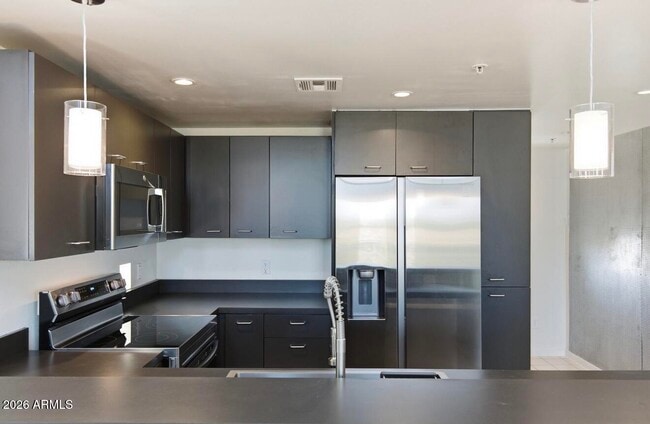 Building Photo - 1111 W University Dr