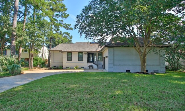 Building Photo - 14535 Diamondhead N