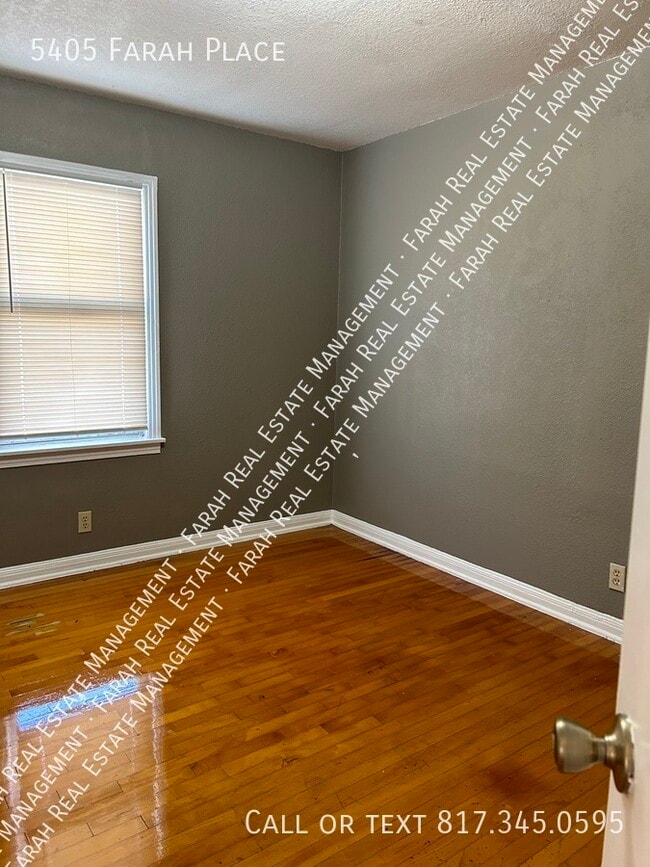 Building Photo - 5405 Farah Pl