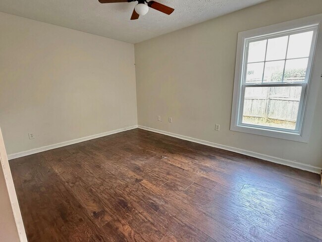 Building Photo - Rent now, buy later