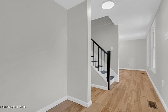 Building Photo - 58 Garden Ave