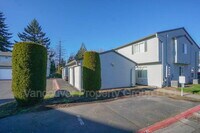 Building Photo - 4000 NE 109th Ave