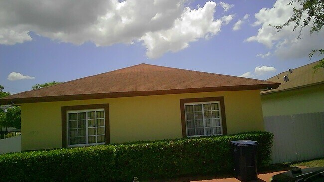 Building Photo - 20700 NW 31st Ave