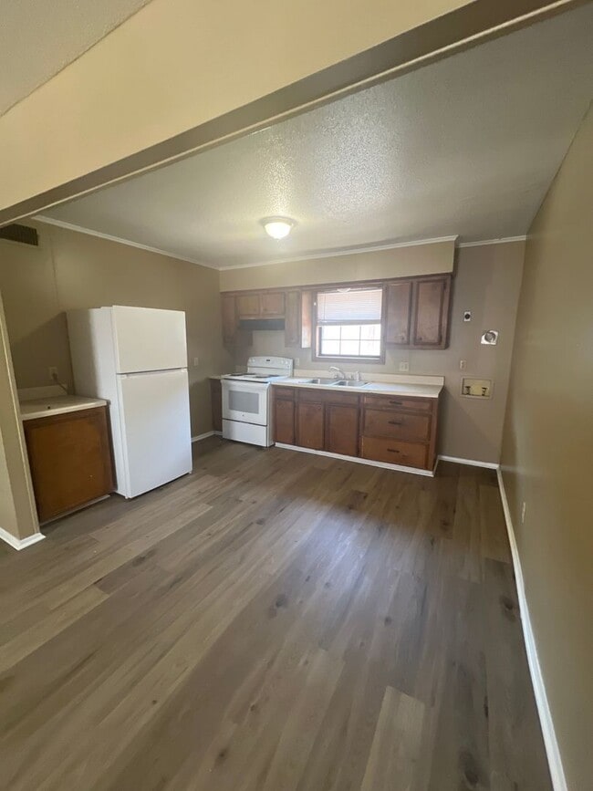 Building Photo - Sulphur- 1 Bedroom 1 Bath Apartment