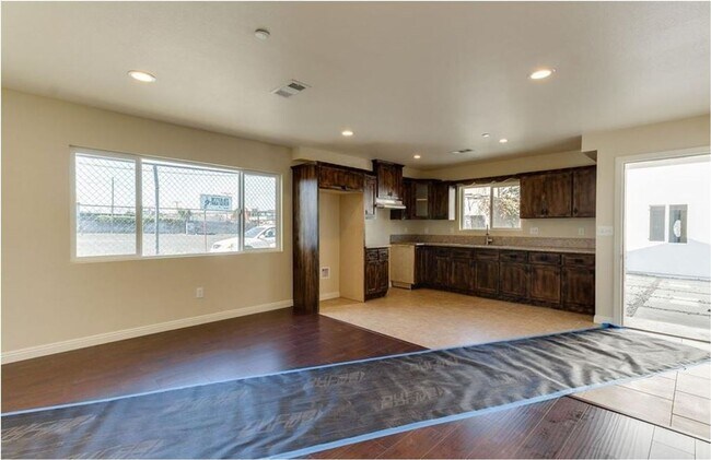 Building Photo - 88(1627)