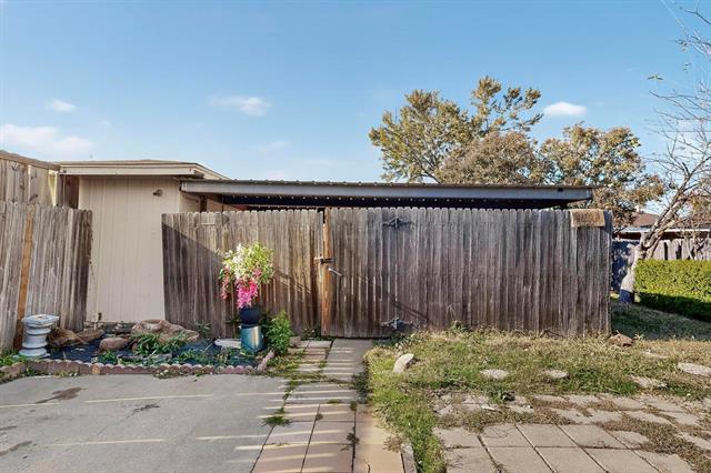 Building Photo - 2305 Jamie Dr