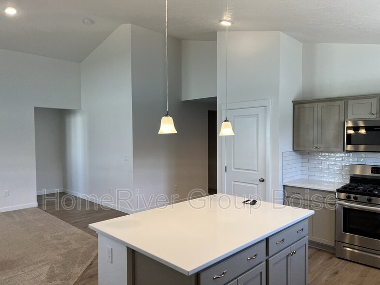 Building Photo - 3794 E Berwick Dr