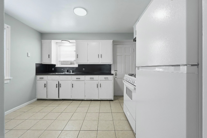 Building Photo - 3405 Lillie St