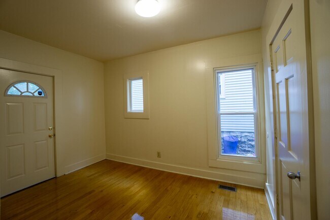 Building Photo - 511 Columbus Ave