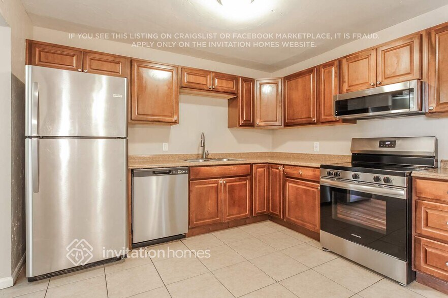 Building Photo - 3011 W Palo Verde Dr