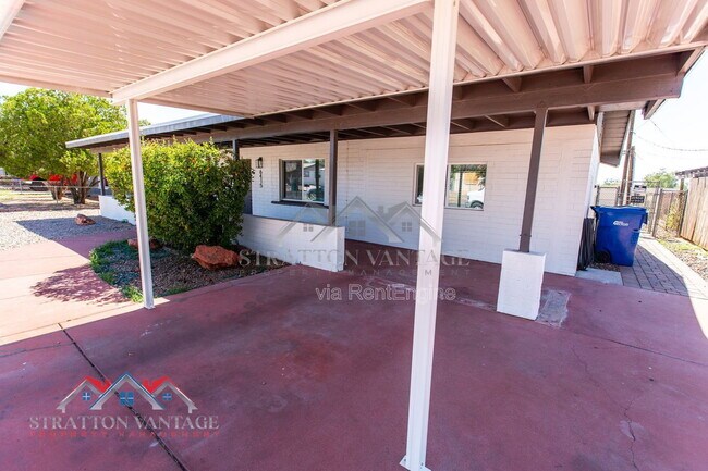 Building Photo - 6415 E Aspen Ave