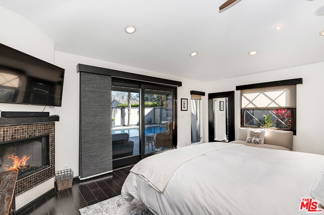 Building Photo - 4930 Strohm Ave