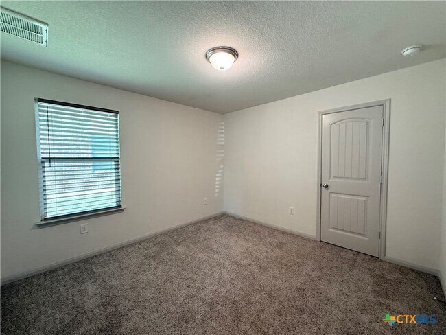 Building Photo - 1112 Fairhaven Gtwy