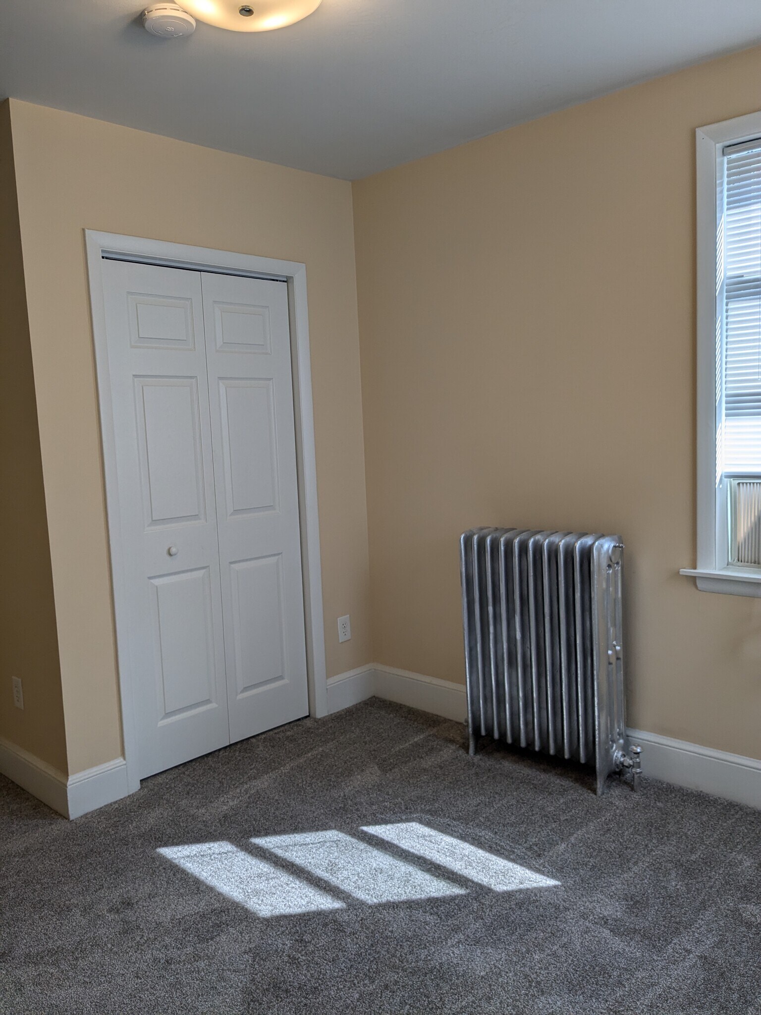 Building Photo - 535 Saint Joseph St