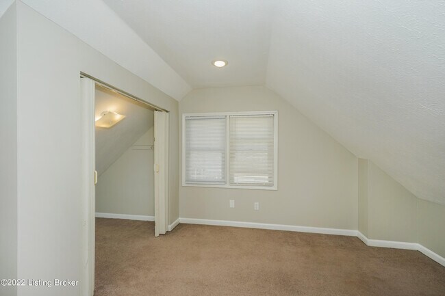 Building Photo - 9335 Donerail Way