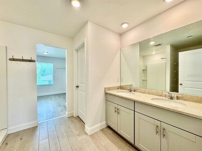 Building Photo - 38851 Opal Willow Ln