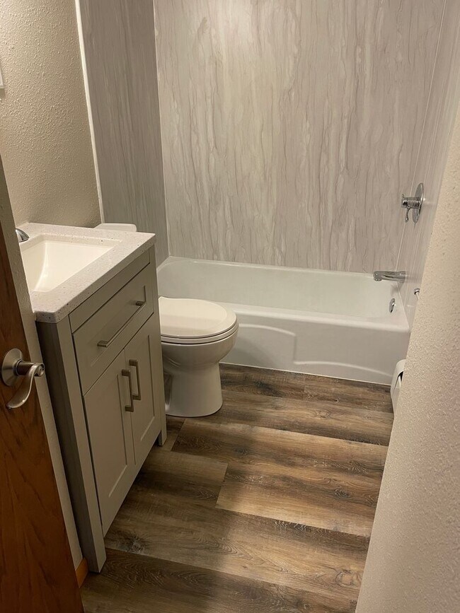 Building Photo - One Bedroom