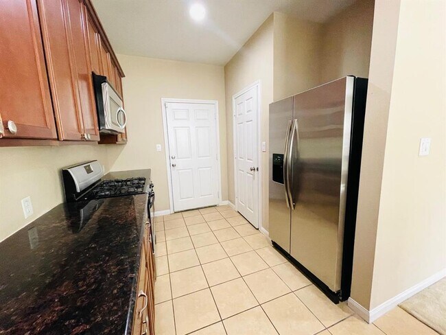 Building Photo - 12623 Ashford Shore Dr