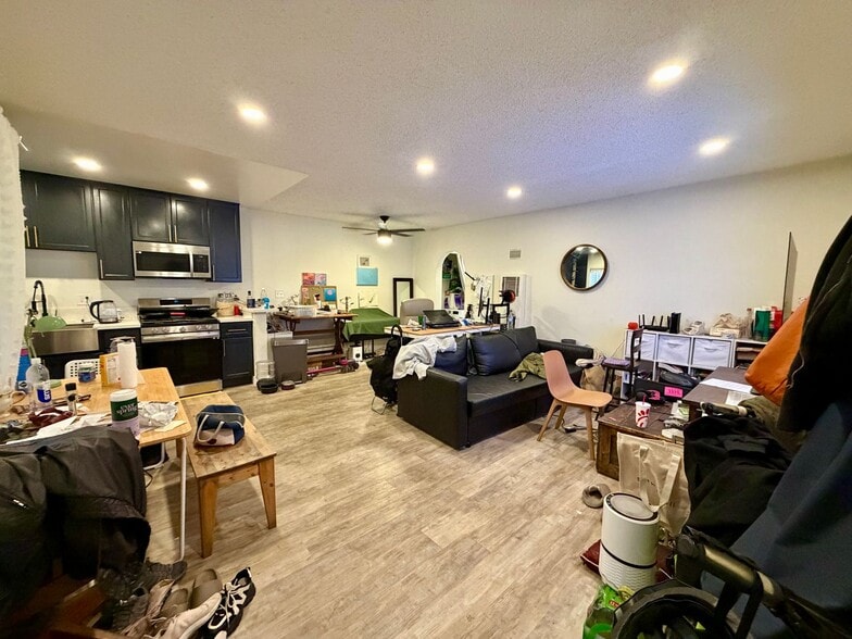 Building Photo - 3419 Keystone Av