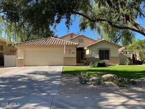 Building Photo - 1038 S Roca St