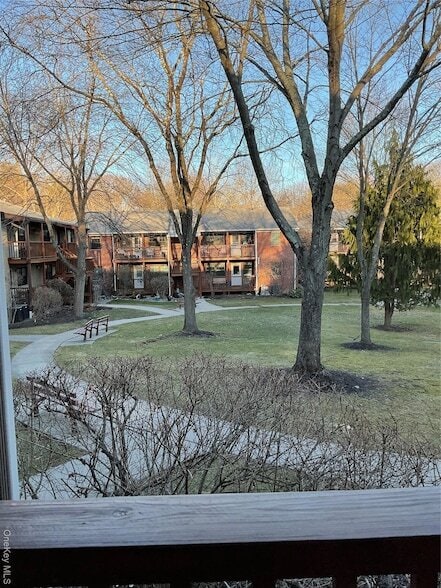 Building Photo - 430 Somerset Dr