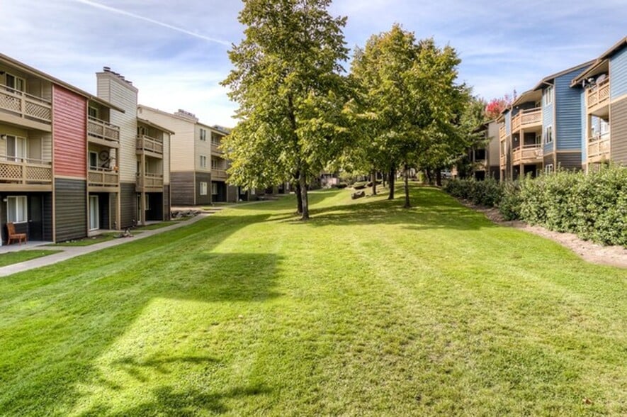 Primary Photo - Homestead Apartments