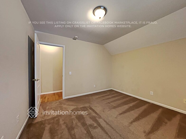 Building Photo - 8227 Beardsley Dr